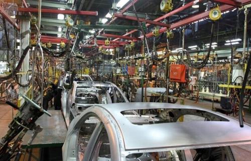 الزام تولیدکنندگان به داخلی سازی ۹۰ درصدی قطعات خودرو